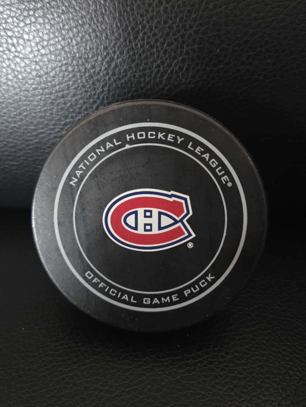 NHL Montreal Canadiens Official Game Puck